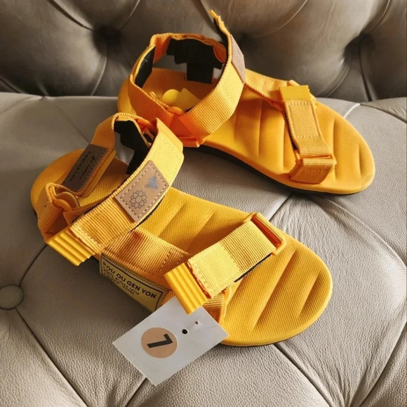 Rider Sandals Velcro Comfort Footbed Bright Yellow Womens size 8.5 - Picture 1 of 4